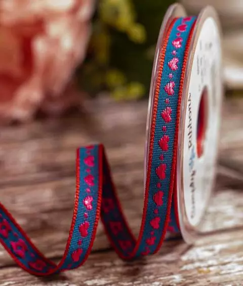 10mm woven ribbon with woven red hearts