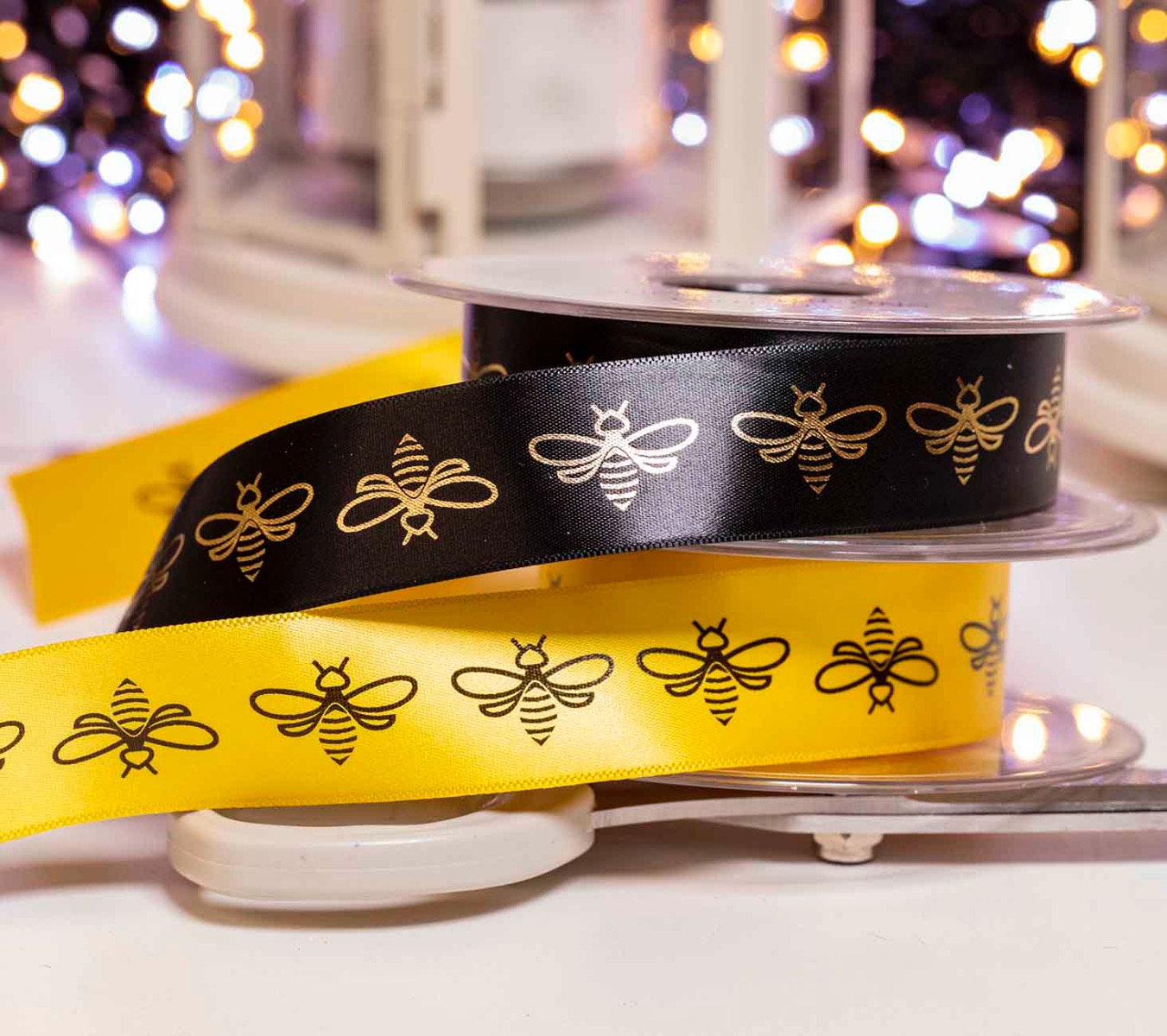 black_and_yellow_bee_different_ribbon
