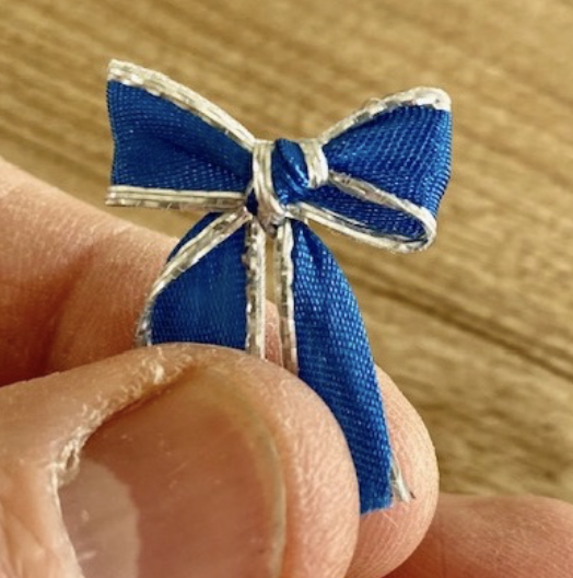 How To Make A Small Bow In A Hurry