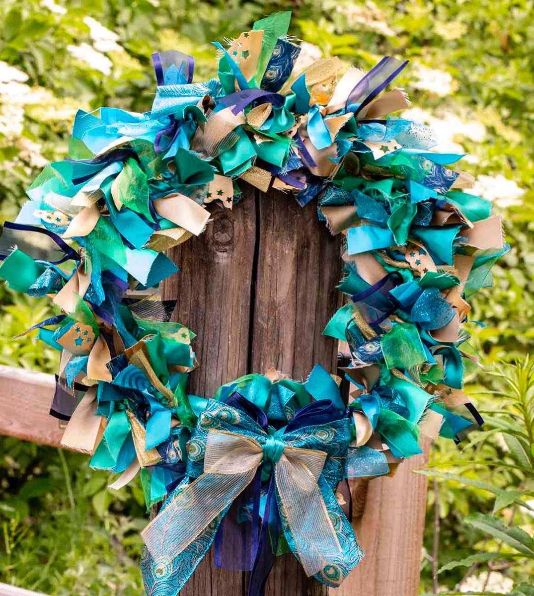 peacock_themed_wreath_outside